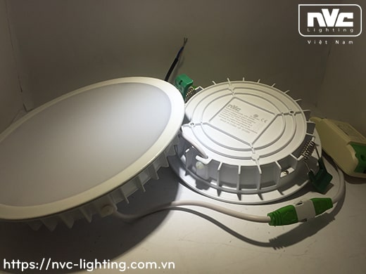 NLED9403E NLED9404E NLED9406E NLED9408E – Đèn LED downlight âm trần dạng panel mỏng, mặt kính mờ chống chói, chấn lưu rời, IP44 và IP65
